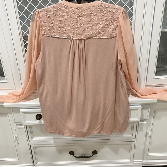 TINY Anthro pink shimmery peasant blouse Sz M boho - Picture 4 of 7